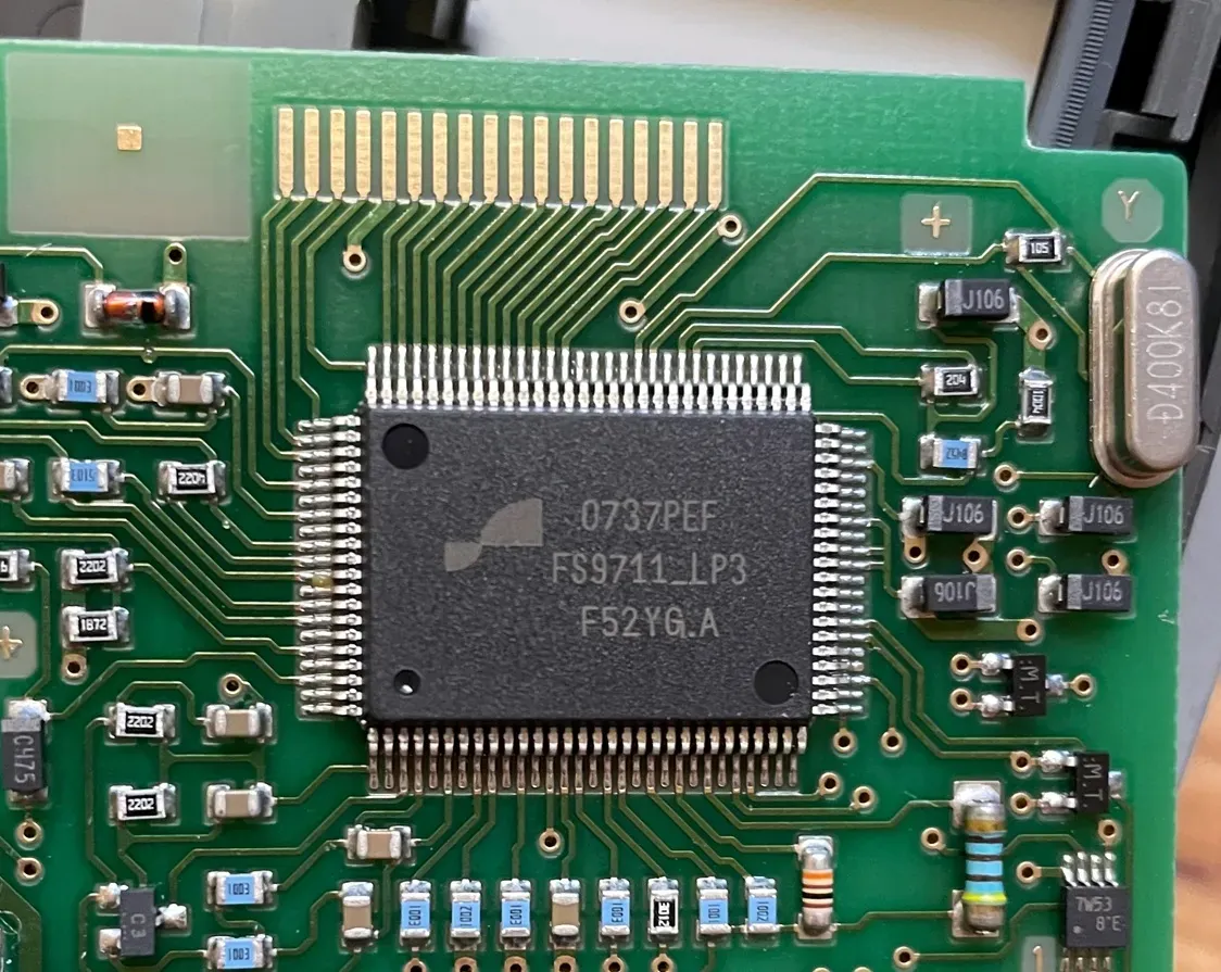 PC20TK内部の基板